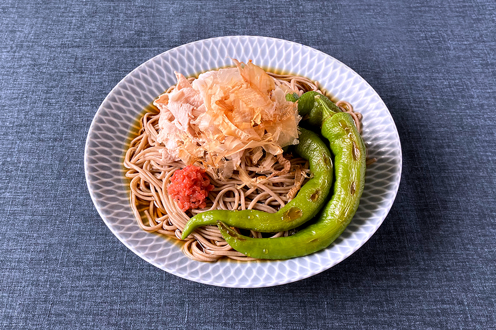 万願寺とうがらしの梅豚しゃぶ蕎麦