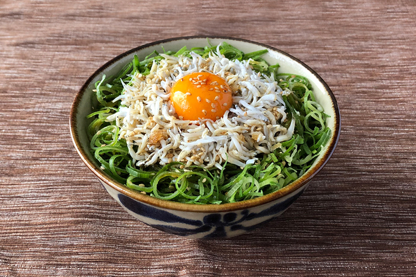 九条ねぎたっぷりのしらす丼